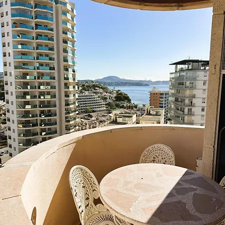 With Pool & Gym Apartamento